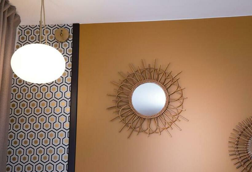 スーペリアールーム, Paris La Fayette