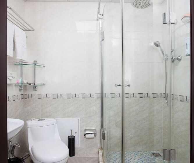 اتاق استاندارد با تخت دوبل و چشمانداز پارک, London