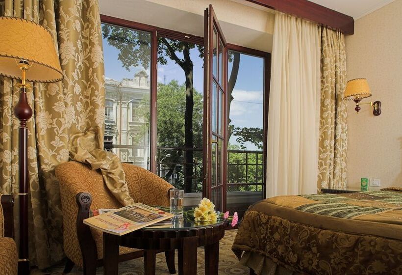 اتاق استاندارد با تخت دوبل و چشمانداز پارک, London