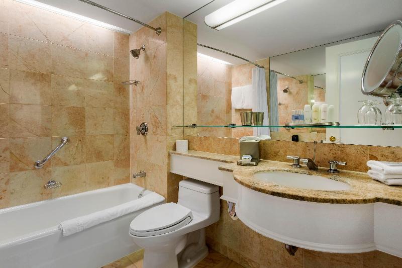 프리미엄 룸, Omni Berkshire Place