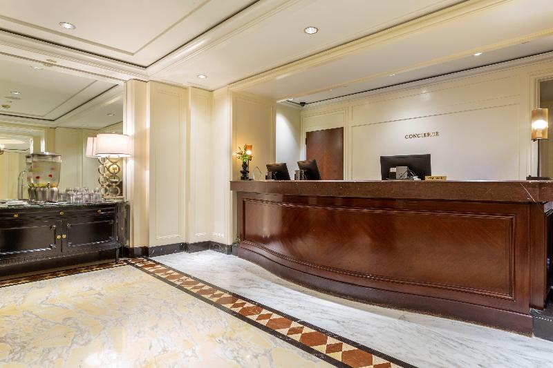 스위트 킹사이즈 침대, Omni Berkshire Place