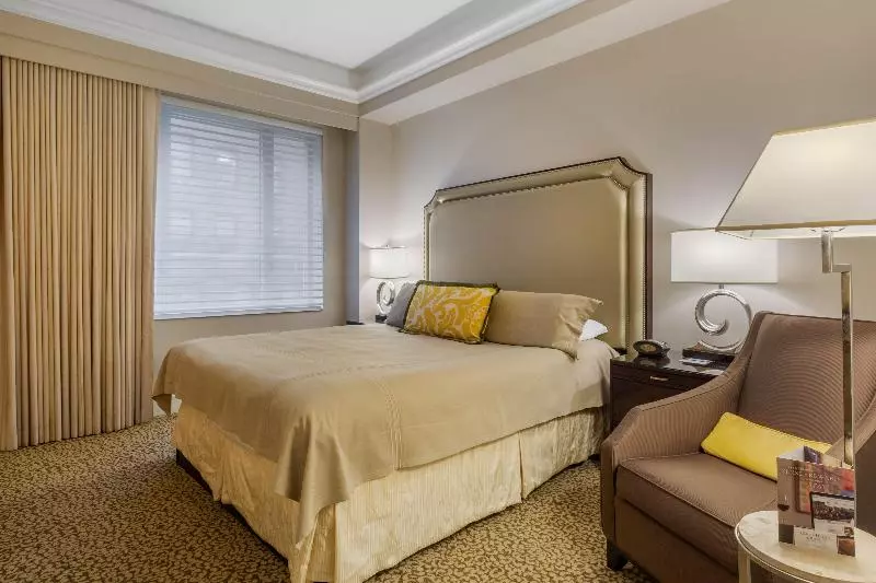 Premium Room City View, Omni Berkshire Place