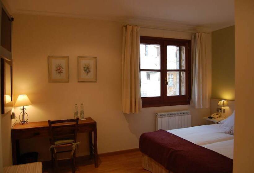 חדר סטנדרט, Siuranella