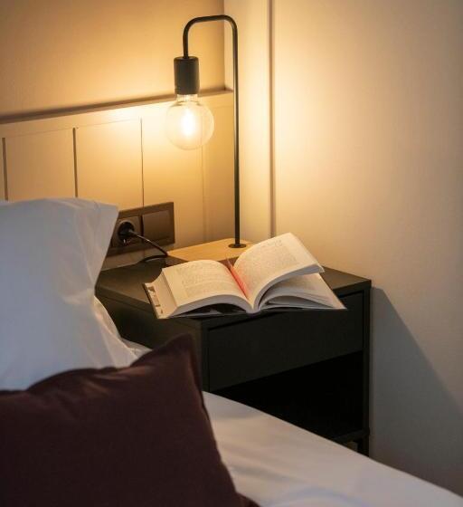 חדר סטנדרט, Siuranella