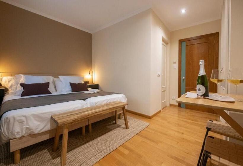 חדר סטנדרט, Siuranella