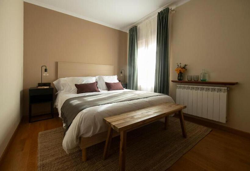 חדר סטנדרט, Siuranella