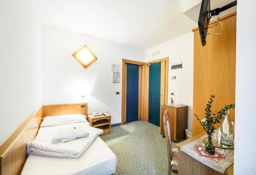 スタンダードシングルルーム, Santanton