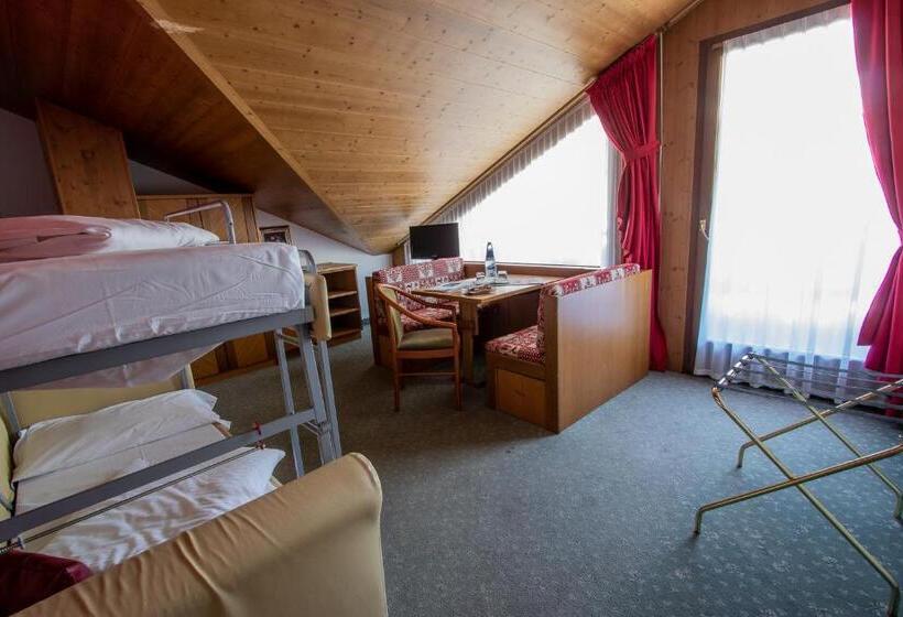 スタンダード４人部屋, Santanton