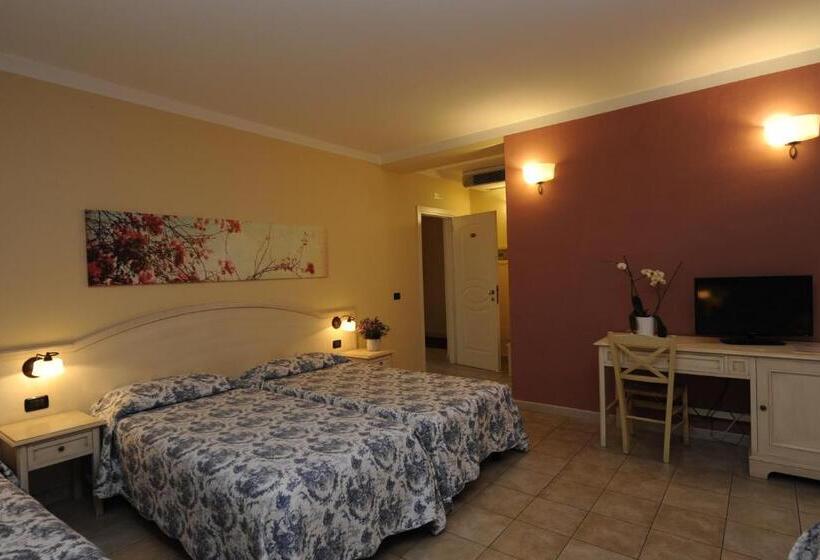 스탠다드 트리플 룸, Sextum