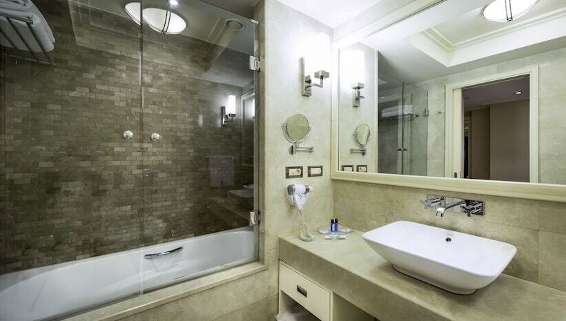 スーペリアールーム, Titanic City Taksim