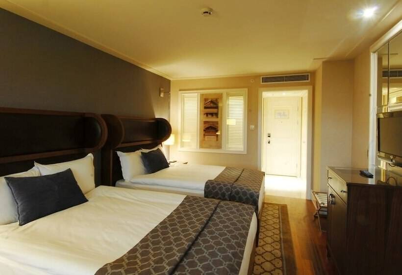 ファミリールーム, Titanic City Taksim