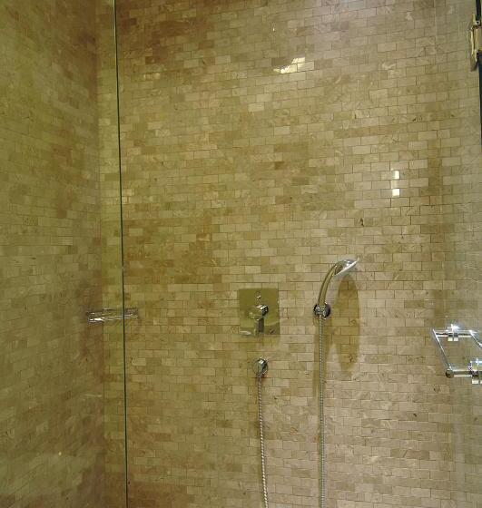 ファミリールーム, Titanic City Taksim