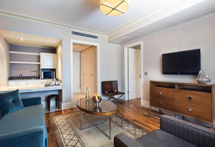 スイート, Titanic City Taksim