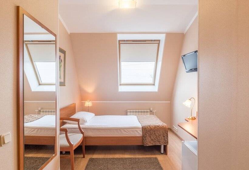 חדר אקונומי יחיד, Vera