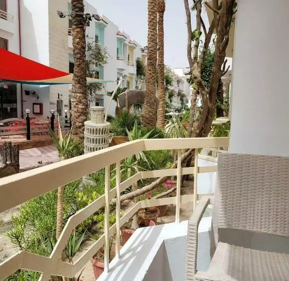اتاق اساندارد با چشمانداز جانبی به دریا, Minamark Beach Resort For Families And Couples Only