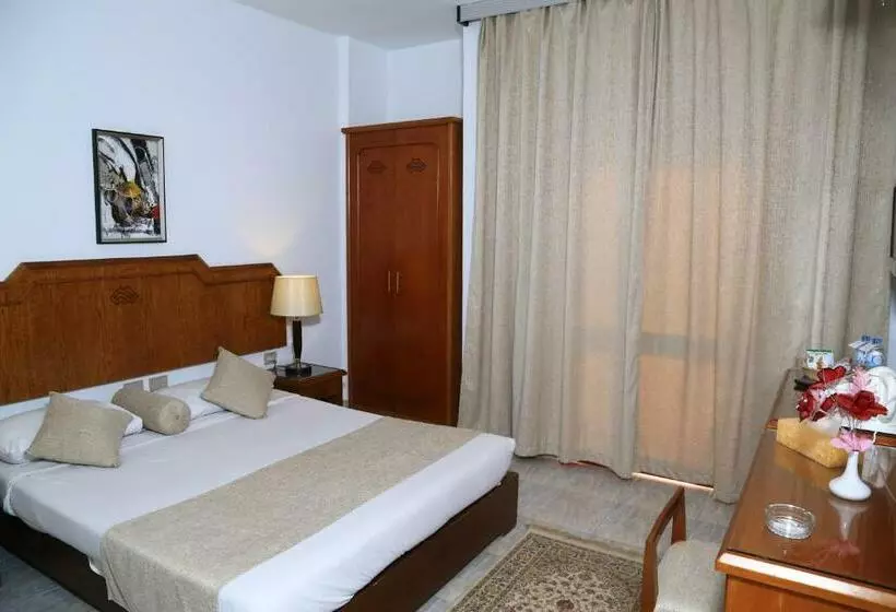 اتاق اساندارد با چشمانداز جانبی به دریا, Minamark Beach Resort For Families And Couples Only
