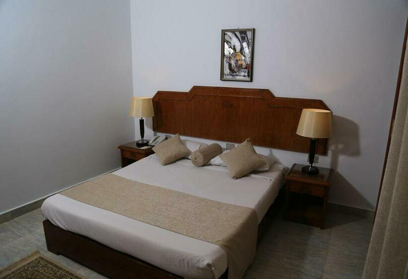 اتاق اساندارد با چشمانداز جانبی به دریا, Minamark Beach Resort For Families And Couples Only