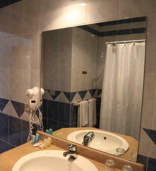 اتاق اساندارد با چشمانداز جانبی به دریا, Minamark Beach Resort For Families And Couples Only