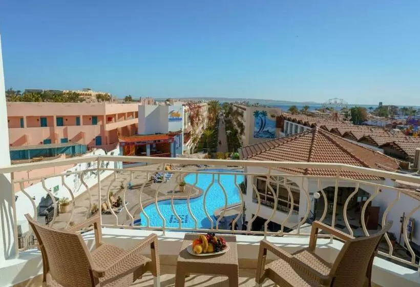 اتاق سوپریور سه تخته, Minamark Beach Resort For Families And Couples Only