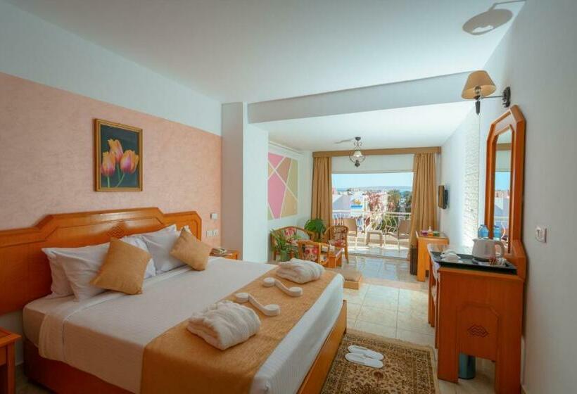 اتاق سوپریور سه تخته, Minamark Beach Resort For Families And Couples Only