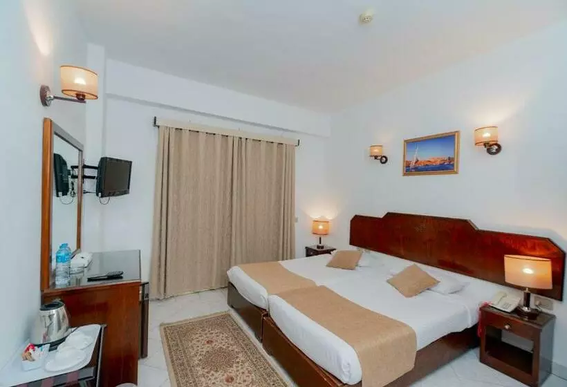 اتاق خانوادگی, Minamark Beach Resort For Families And Couples Only