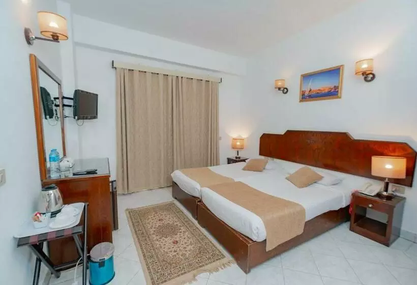 اتاق خانوادگی, Minamark Beach Resort For Families And Couples Only