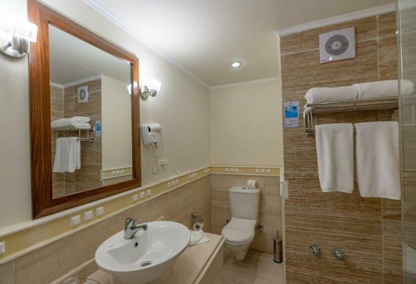 اتاق راحتی سه تخته, Minamark Beach Resort For Families And Couples Only