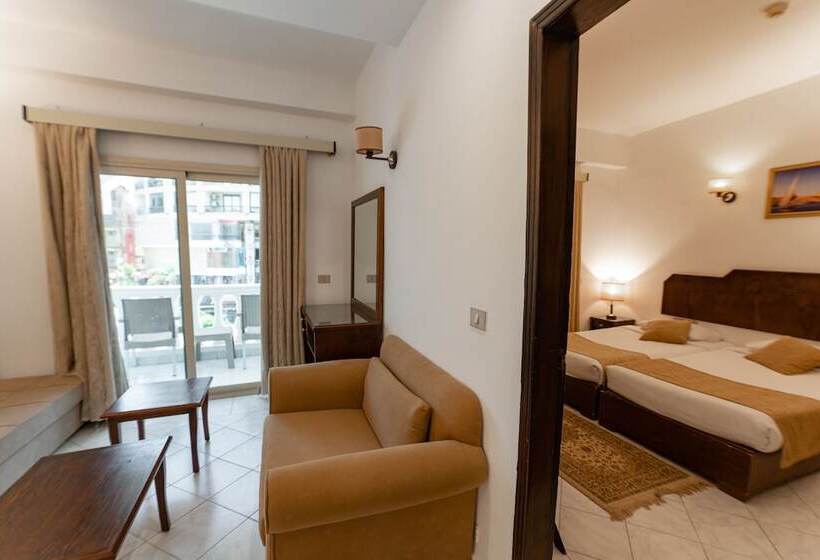 اتاق خانوادگی, Minamark Beach Resort For Families And Couples Only