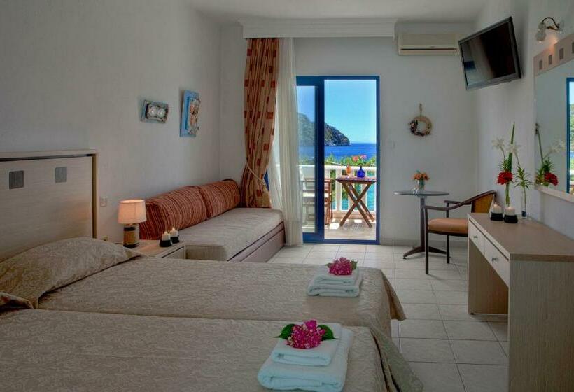 스탠다드 트리플 룸, Porto Koufo