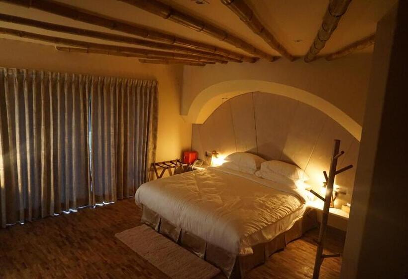 غرفة ديلوكس مزودة بشرفة, Cottages By The Creek