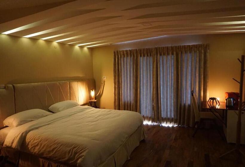 غرفة قياسية سرير كينج, Cottages By The Creek