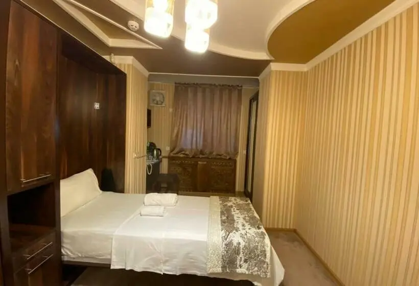 Habitació Estàndard, Budget Hostel