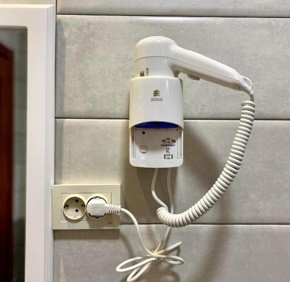 اتاق استاندارد سه نفره, Gold Tower