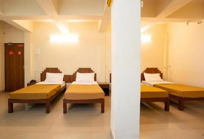 Chambre Familiale Deluxe, The Sincro