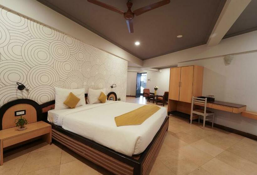 חדר דלוקס עם מרפסת, The Treat