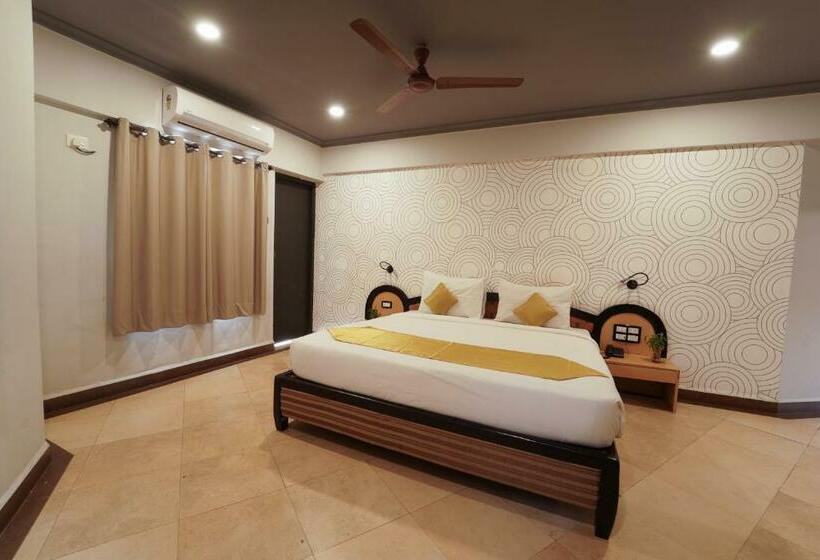 חדר דלוקס עם מרפסת, The Treat