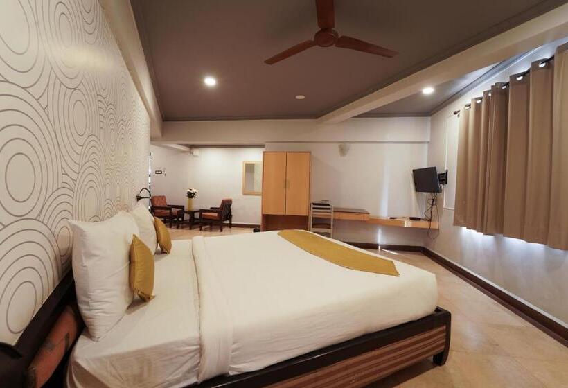 חדר דלוקס עם מרפסת, The Treat