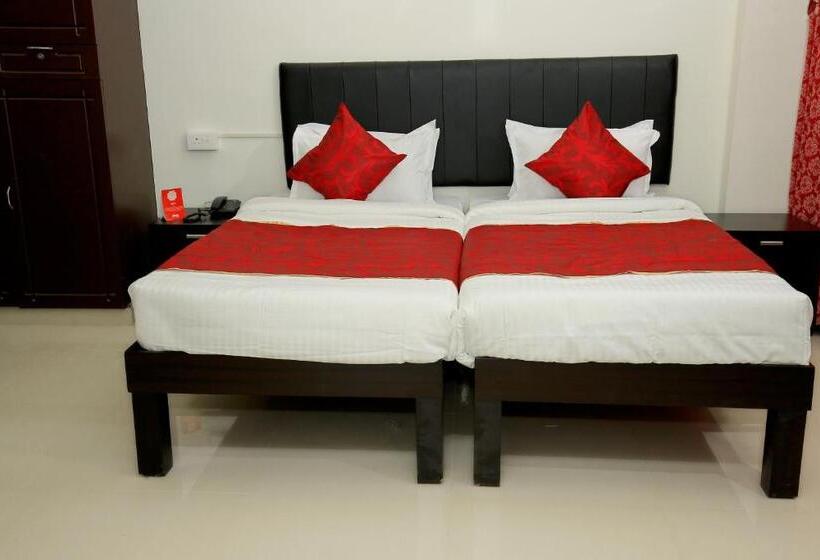 Quarto Deluxe, Fabexpress Majestic Le Frank