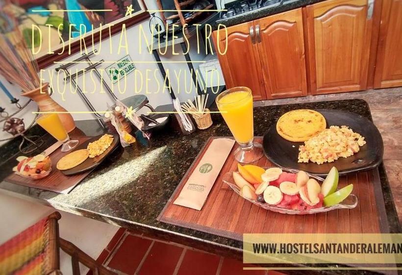 חדר סטנדרט לשלושה, Santander Aleman Hostel