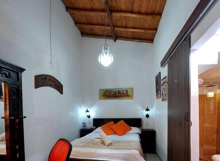 Номер Стандарт, Santander Aleman Hostel