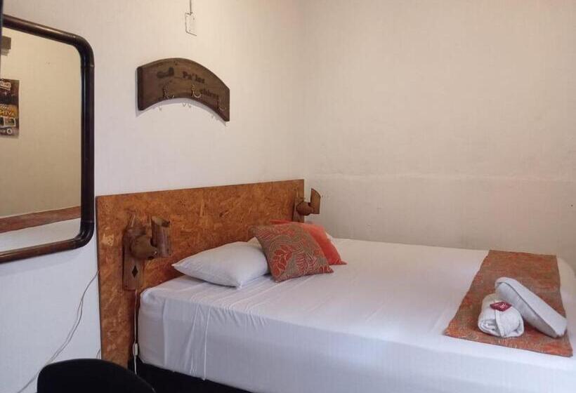 Номер Стандарт, Santander Aleman Hostel