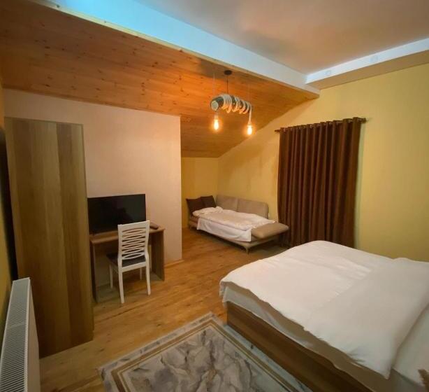 اتاق کلاسیک چهارنفره, Villa Elear