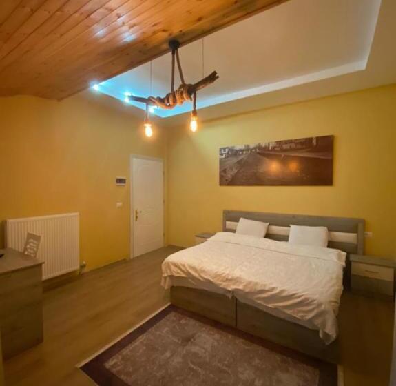 اتاق کلاسیک چهارنفره, Villa Elear