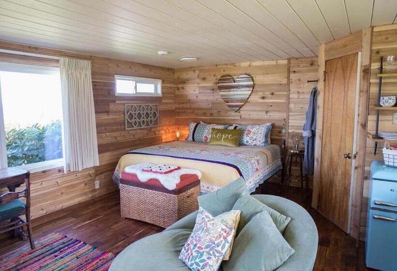 デラックススタジオ, Dungeness Bay Cottages