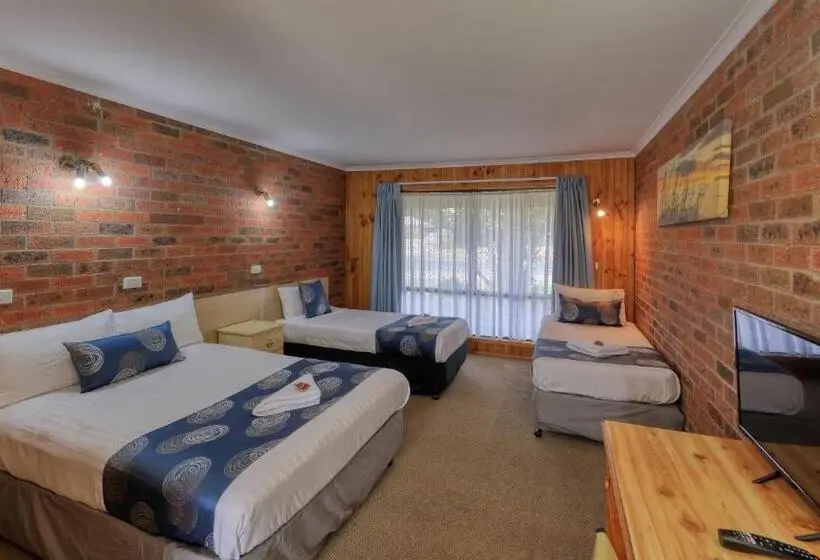 スタンダード4人部屋, Barham Riverland Motel