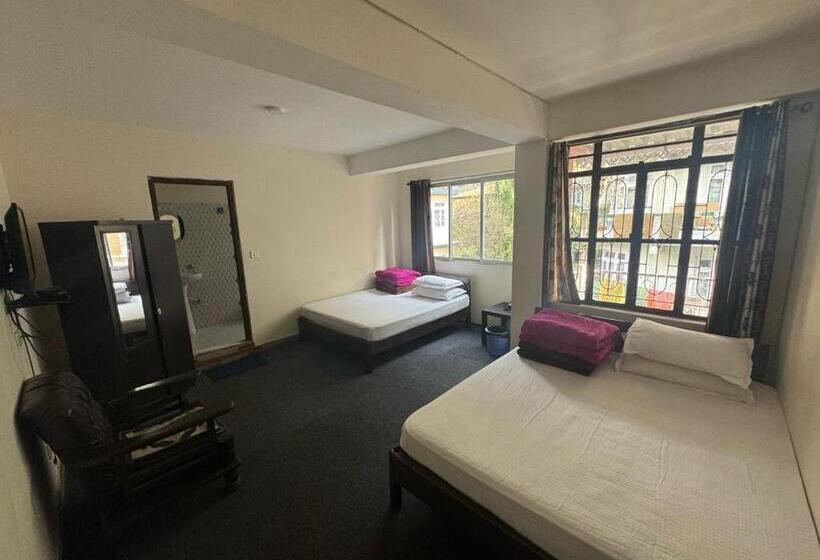 Fyrbädds Deluxerum, Ava Inn