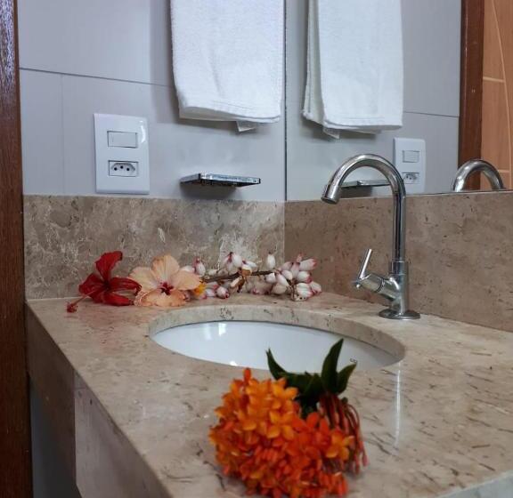 스탠다드 트리플 발코니 룸, Pousada E Casas João E Ana