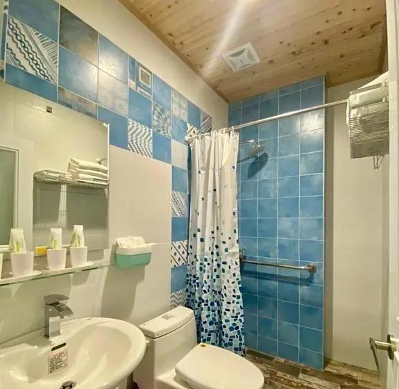 اتاق استاندارد چهار تخته, Moon Bay Coastal