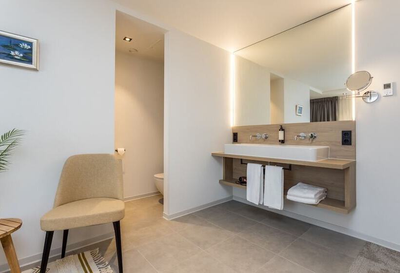 סוויטה, De Rousch   4 Sterren Superieur