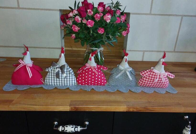 غرفة عائلية, Logis Loire Hotel   Les Cocottes Restaurant